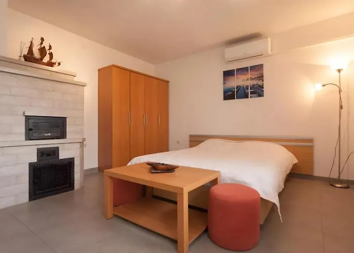 With A Parking Space Stinjan, - 15256 Apartment